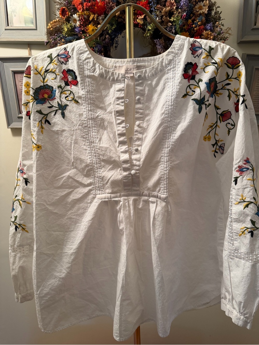 LOFT White Cotton Embroidered Floral Peasant Blouse